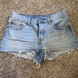 Levi’s light wash jean shorts